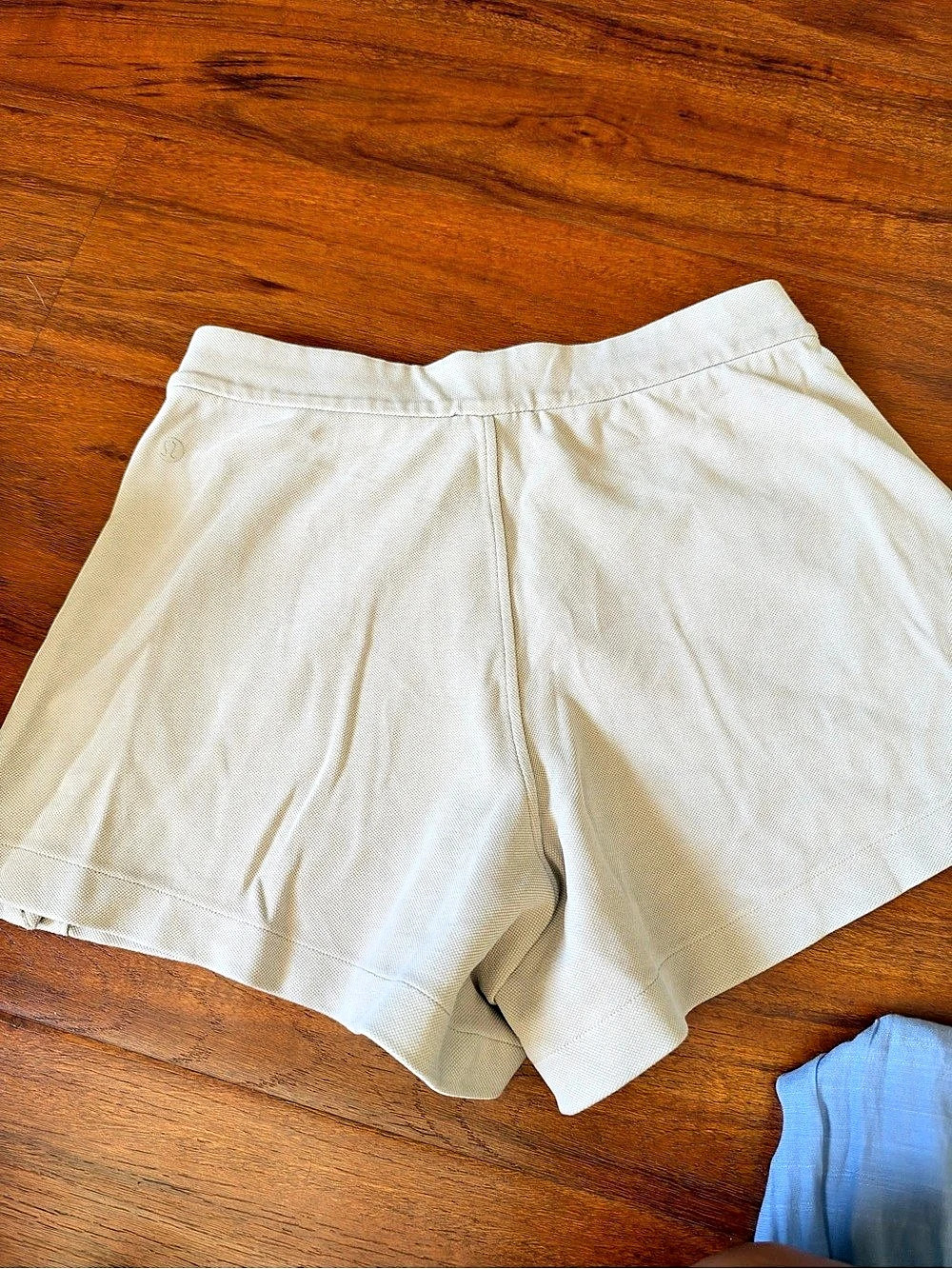 lululemon Scuba High-Rise Short 5" *Waffle White Small
